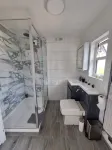 Lodge - Sleeps 2 - Pet Friendly - Parking - Patio