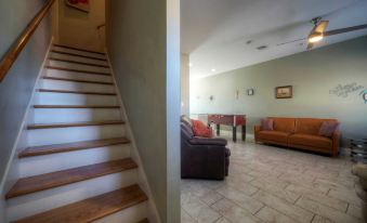 Ridley Retreat Community Pool, Mins to the Beach Corpus Christi + Port A