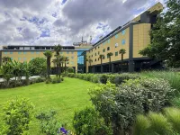 Royal Garden Assago Milano Các khách sạn gần OverNet Education