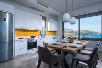 Luxury Villa with Stunning Views in Agios Nikolaos