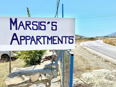 Amazing Blue Marsis Apartment in Paros