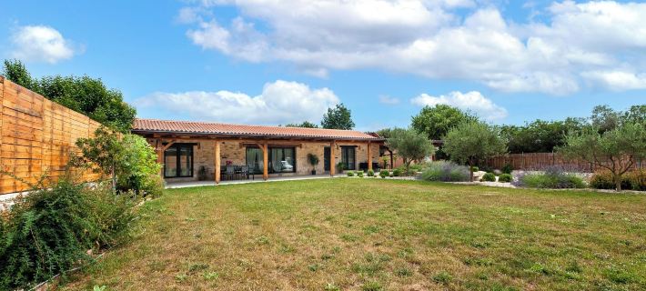 Holiday House with Jacuzzi and Sauna Hotels in Rovinj
