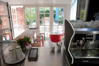 Lowena Cafe and Accommodation - breakfast