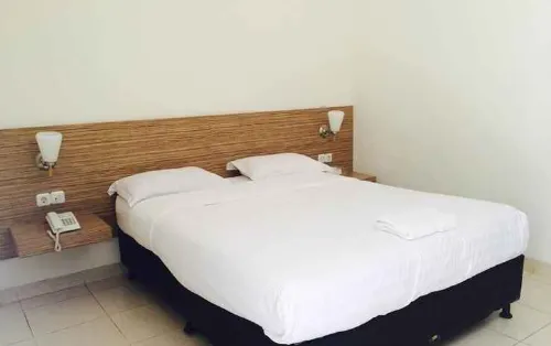 Hotel Agung Biak - 2-Star