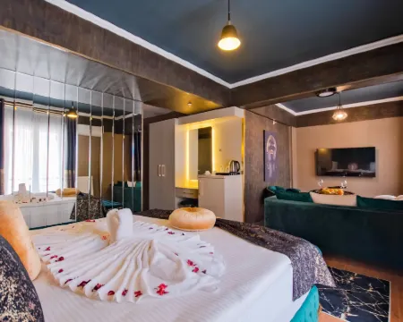 Moonday Hotel Hotels in Talas