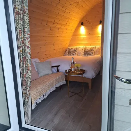 Beautiful and Cosy Pod Saintives