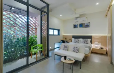 Iris Suites Hotels near Balaji Layout BBMP Park