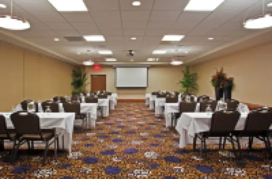 Holiday Inn PURDUE - FORT WAYNE by IHG