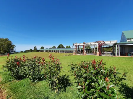 Lookout Mountain Retreat Отели в г. Глениффер