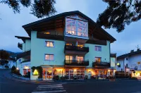 Hotel Tannerhof فنادق في Schenna