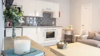 Modern Apartment in Stratford Upon Avon with Parking Wifi and Netflix Hotels in Old Stratford and Drayton