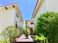 Holistic retreat coco - bar