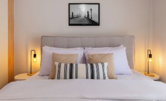 Phaedrus Living Moschato City Flat