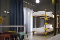 Hostelò - Luxury Hostel - balcony