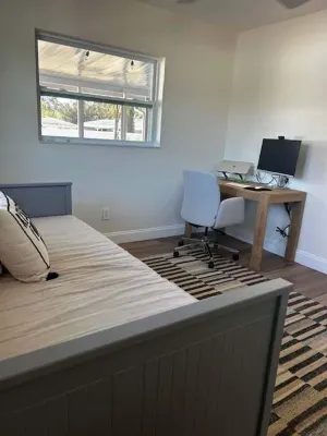 NEW Stunning Home-close to Beaches-pet Friendly