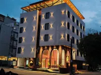 Hotel The Aureum (A Unit of Sandy Blossom)