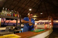 Aquarius on the Beach - bar