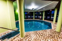 Diehls Hotel - Pools