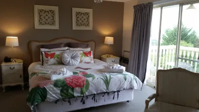 Waterview Gardens B&B Hotels in Grove