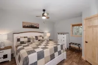 Crider Creek Manor Hotels in Stony Fork