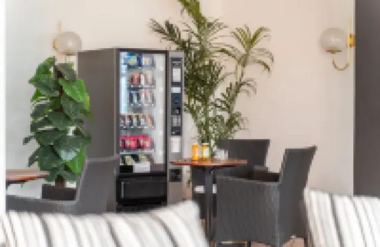 레이크 호텔 이피제니아