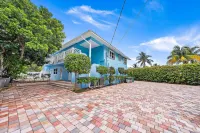 Spectacular Bliss- Secluded Beachfront Vibes, Surf, Yard Hôtels à : Fort Pierce