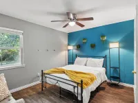 Charming & Centrally Located, mins. from DFW, 6 Flags & ATT Stadium