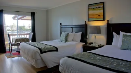 The Water's Edge Inn Отели в г. Стерлинг-Родон