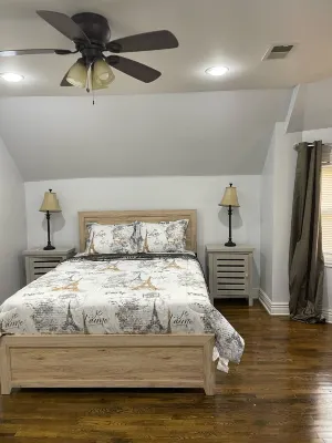 Woodlawn Oasis...10 Minutes to Dining & Downtown