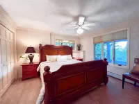 3 Levels w/ Magnificent Mountain Views, 5 Mins to Stratton Base, Sauna, Firepit