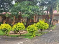 Mumo Lodge Отели в г. Badplaas