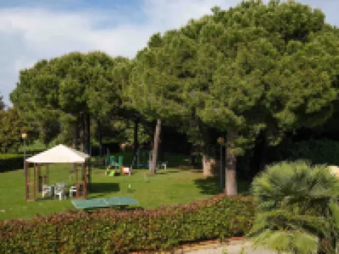 โรงแรมรีวา เอตรัสกา โรงแรมในBibbona