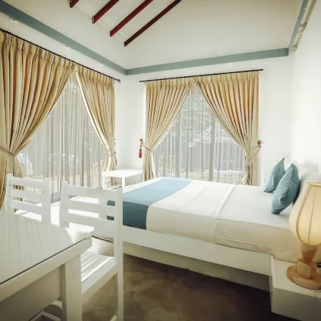 Kay Jay Beach House - Pasikudha