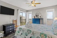 Sunrise Escape- w/linens- Oceanfront