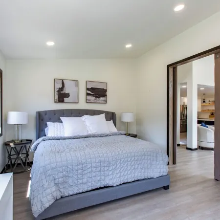 Modern Smart House - 2BR/2BA - Wildlife Views - 2 Patios + Fire Pits