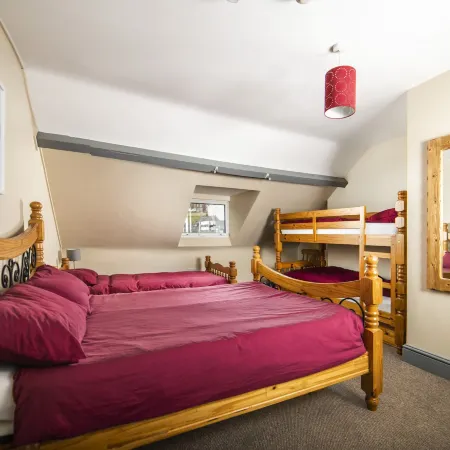 Llangollen Hostel - the Whole Bedroom - Self Catering Facilities