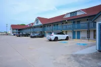 裡蒂曼套房飯店 - 汽車旅館