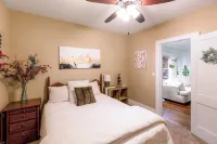 Pleasant Stay in Pella Hotels in Pella