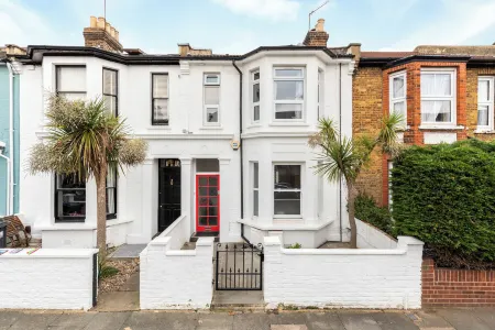 The Acton Villa Отели рядом с достопримечательностью «Университет Западного Лондона»