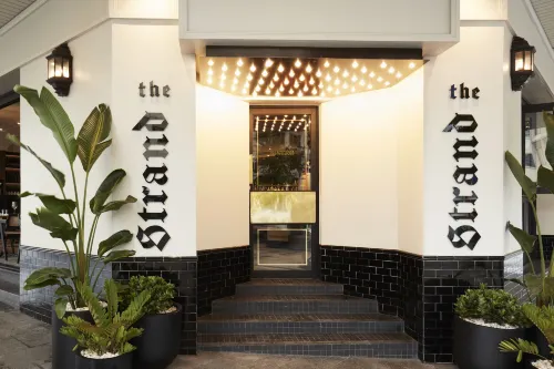 The Strand Hotel Các khách sạn ở Darlinghurst