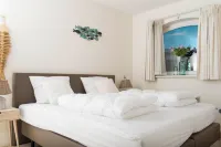 Apartment by the Sea in Residence Juliana