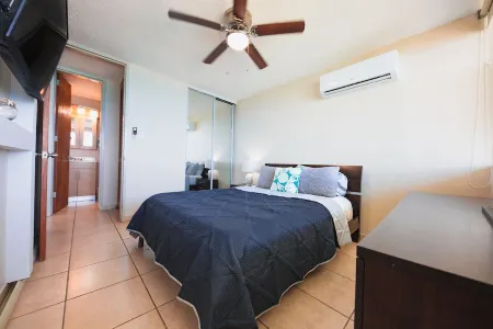 OCEAN FRONT 1BR w/ Pool & Parking @ Luquillo BEACH