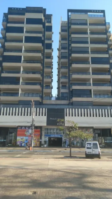 Apartment in Praia do Morro in building facing the sea โรงแรมใน