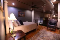 Rooftop Loft 3-bedroom DT Anderson فنادق في أندرسون