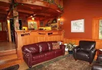 The Trail's Edge / "Captain's Quarters" Is A Gorgeous Retreat, In Any Season.