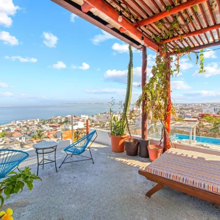 Ocean View Studio-Steps to Beach & Malecón/Boardwalk-Best Sunsets