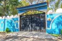 3BR Beach House - Walk to Sandy Beach in Surf City