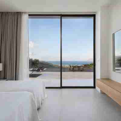 Villa with fantastic view, heated pool Rooms