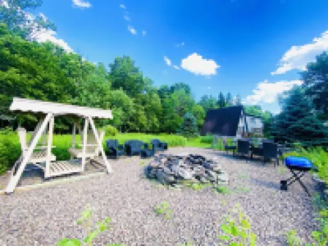 Mountaintop Hideaway ~ Piece of Paradise - Apt Hotels in Honesdale