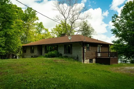Lake Front cottage @ Muskoka